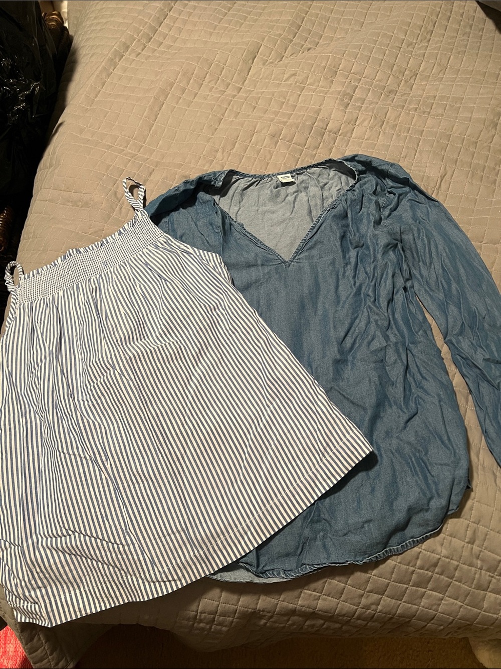Old navy Striped Smocked Tank & Chambray V-Neck Top Duo - Blue/White